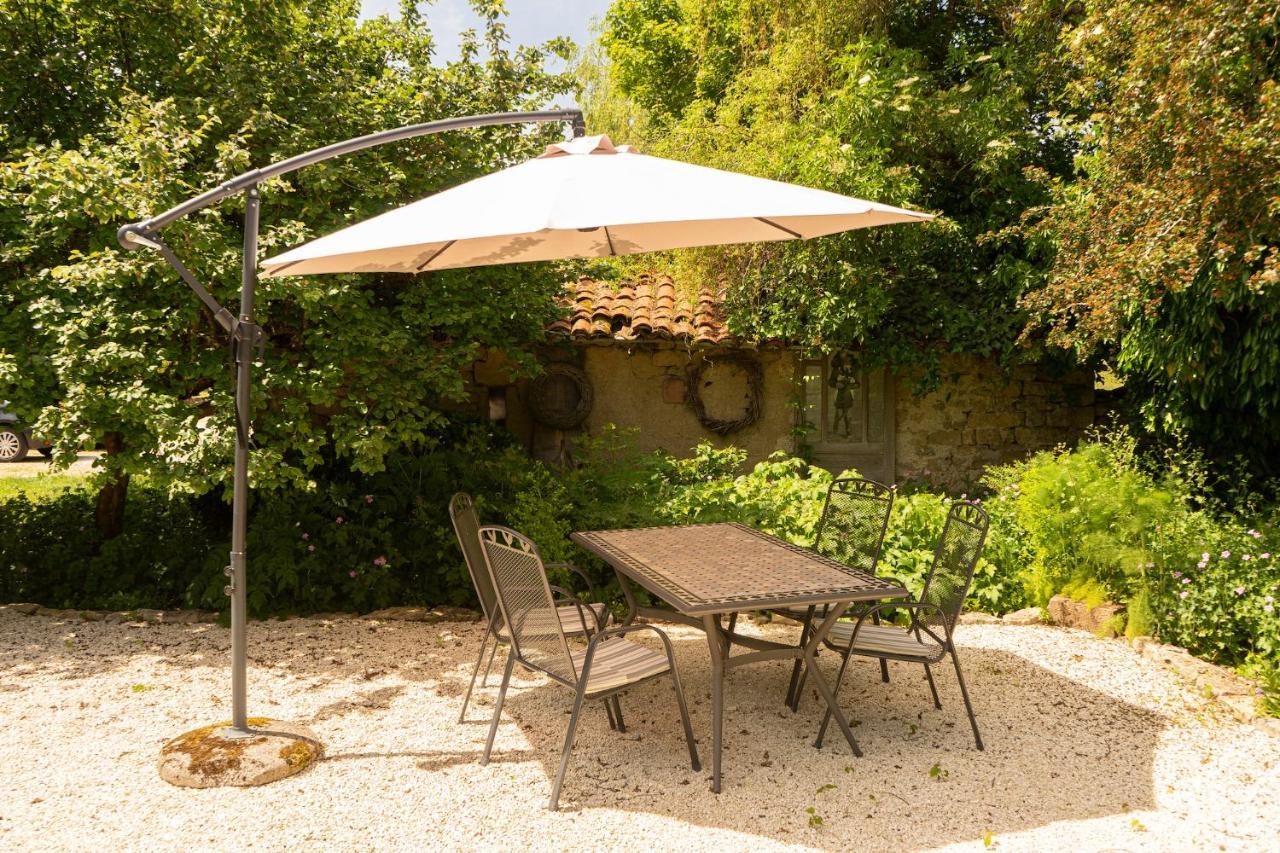 La Maison Au Vert Melincourt Ngoại thất bức ảnh